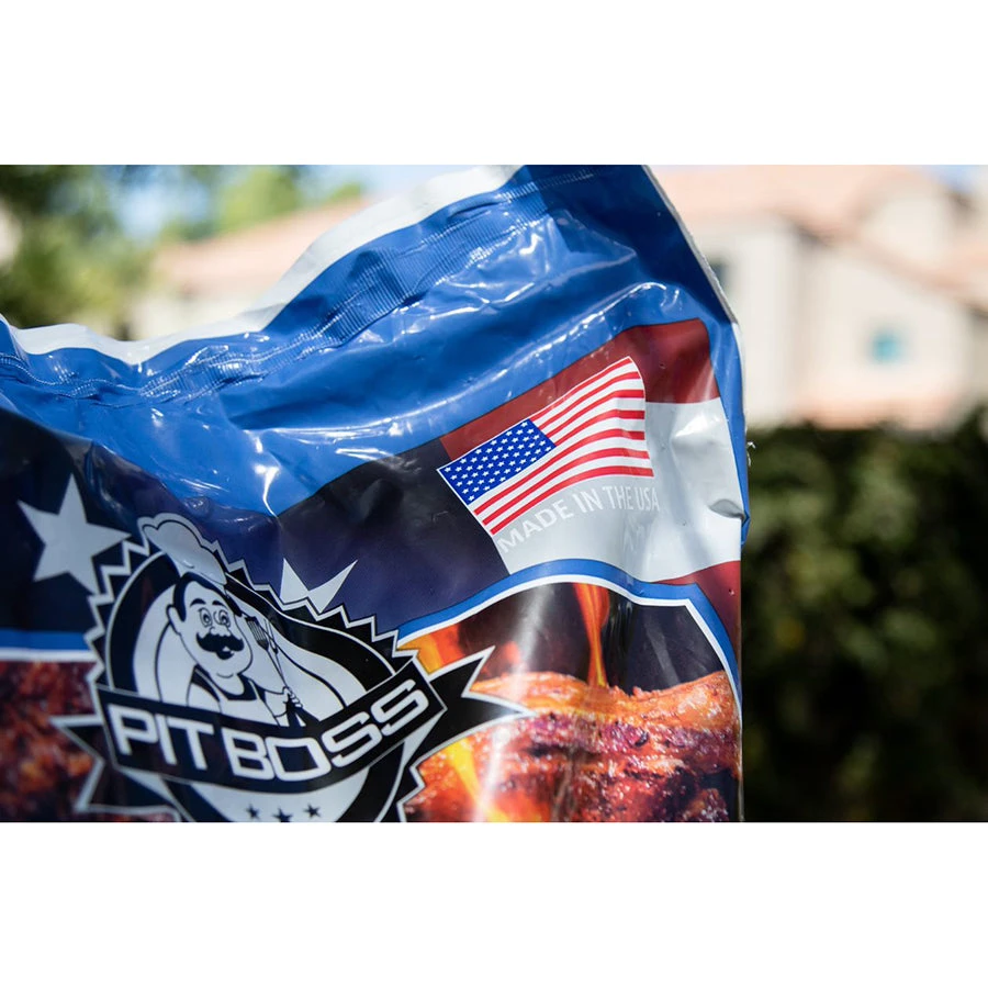 Pit Boss 20 Lb Freedom Blend Hardwood Pellets - Image 4